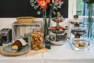 Nourriture dans l'hôtel ou à proximité