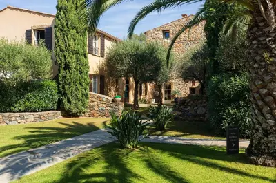 Jardin de l'établissement Hôtel La Dimora & Spa