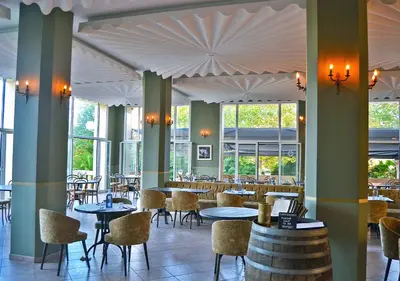 Restaurant ou autre lieu de restauration dans l'établissement Langley Resort Napoléon Bonaparte