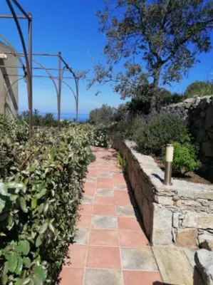 Jardin de l'établissement tre castelli
