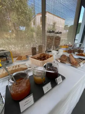 Nourriture dans l'hôtel ou à proximité