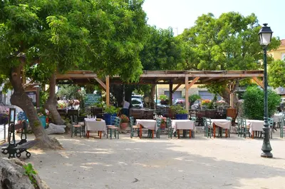 Restaurant ou autre lieu de restauration dans l'établissement Hôtel Méditerranée
