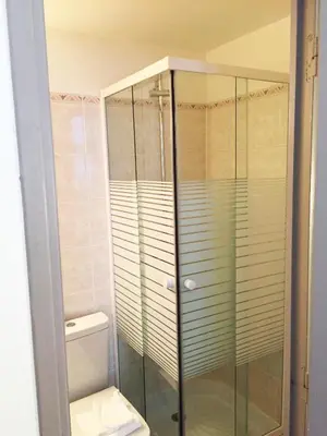 Salle de bains dans l'établissement Hotel Riviera