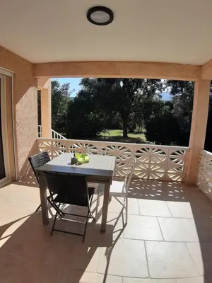 Balcon ou terrasse dans l'établissement maison Inseme