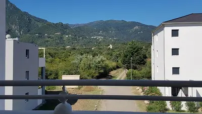 Vue générale sur la montagne ou vue sur la montagne depuis l'appartement
