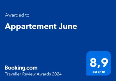 Certificat, récompense, panneau ou autre document affiché dans l'établissement Appartement June