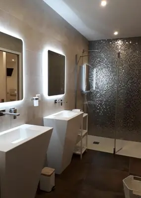 Salle de bains dans l'établissement L'oliveraie du Fango