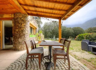 Vue générale sur la montagne ou vue sur la montagne depuis l'appartement