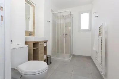 Salle de bains dans l'établissement Résidence Odalys Acqua Bella