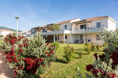Jardin de l'établissement Résidence Odalys Acqua Bella
