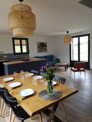 Coin salon dans l'établissement Entre mer et montagne, en plein maquis