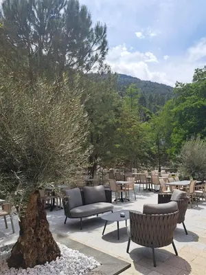 Vue générale sur la montagne ou vue sur la montagne depuis l'hôtel