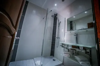 Salle de bains dans l'établissement Castellu Rossu