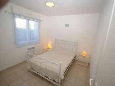 Un ou plusieurs lits dans un hébergement de l'établissement Villa in Moriani-Plage near Sandy Beach