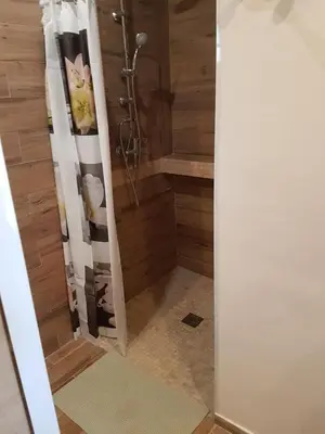 Salle de bains dans l'établissement L Appicciu