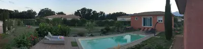 Piscine de l'établissement Villa di Pardisoli ou située à proximité