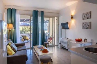Coin salon dans l'établissement Casa Mediterranio