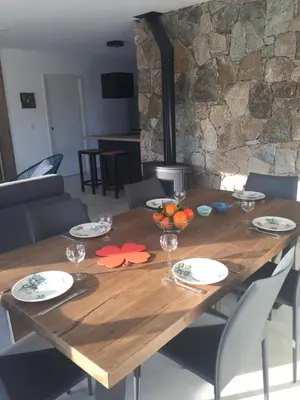 Coin salon dans l'établissement Villa grand confort à 500m de la plage de LOZARI