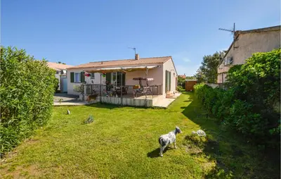 Jardin de l'établissement Amazing Home In Borgo With Kitchen