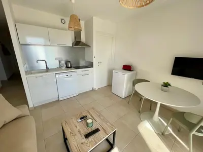 Cuisine ou kitchenette dans l'établissement Résidence Marina Di Bravone