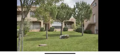 Jardin de l'établissement Résidence calme à 2 km de Saint-Florent