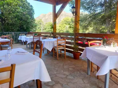 Restaurant ou autre lieu de restauration dans l'établissement auberge de tesa