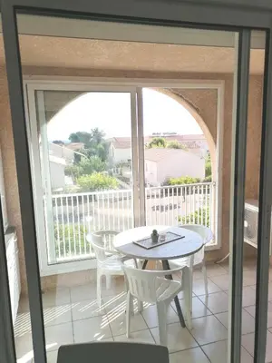 Balcon ou terrasse dans l'établissement Studio 4 personnes bord de mer avec piscine wifi