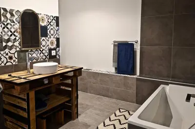 Salle de bains dans l'établissement Gîte indépendant dans villa entre mer et maquis