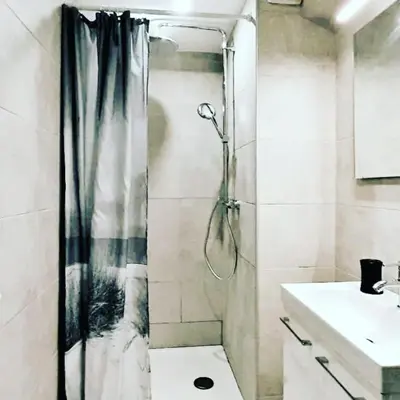 Salle de bains dans l'établissement Gite Libecciu