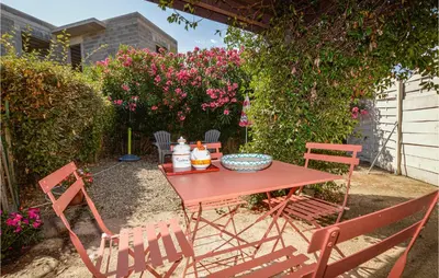 Jardin de l'établissement 1 Bedroom Gorgeous Home In Venzolasca
