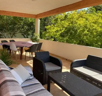 Coin salon dans l'établissement Villa BRIMI