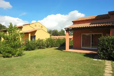 Jardin de l'établissement Studio 2 people - 150 m from de sea - Ghisonaccia