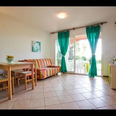 Marina Corsa Res 4 rooms apartment 2 bathrooms 150 m from the sea Ghisonaccia
