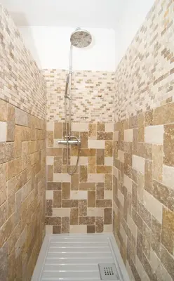 Salle de bains dans l'établissement Alzitone