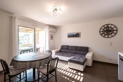 Coin salon dans l'établissement Le Clos d'Oletta