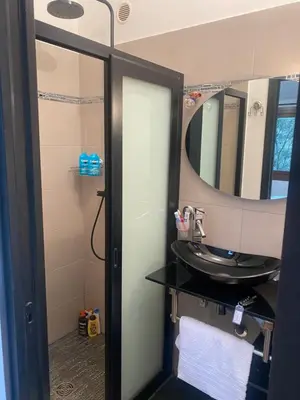 Salle de bains dans l'établissement CHAMBRES D'HOTES CENTRE CORSE