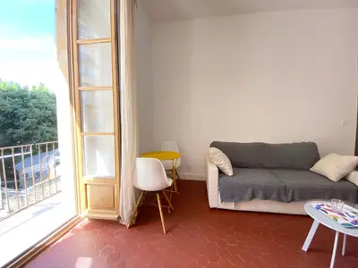 Coin salon dans l'établissement Belle chambre d hôte Et cuisine hyper centre