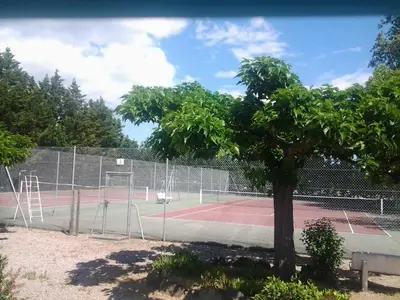 Tennis ou squash au sein de l'appartement ou à proximité