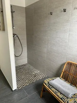 Salle de bains dans l'établissement Très belle villa avec piscine chauffée CASALEONI