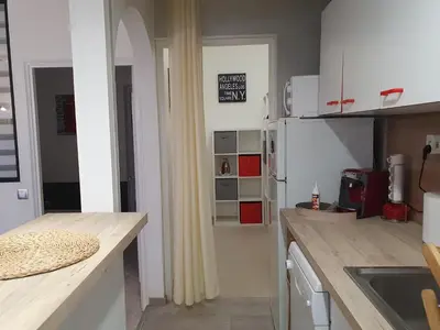 Cuisine ou kitchenette dans l'établissement Villa les palmiers -Stretta di i mandarini