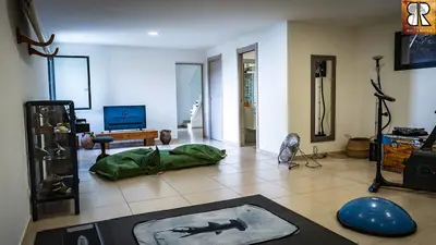 Télévision ou salle de divertissement dans l'établissement VILLA ROCCA BRUNA, LE CAP CORSE 5 ETOILES