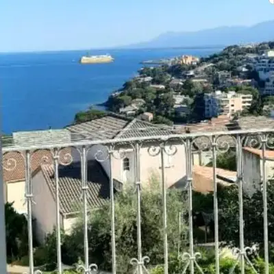 pietranera village terrasse vue exceptionnelle sur la mer