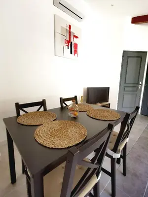 Plan de l'établissement Indè Noi - Maison de village proche commodités