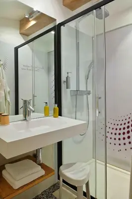 Salle de bains dans l'établissement Hôtel Domaine A Flatta
