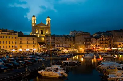 Vue générale sur Bastia ou vue de la ville depuis l'appartement