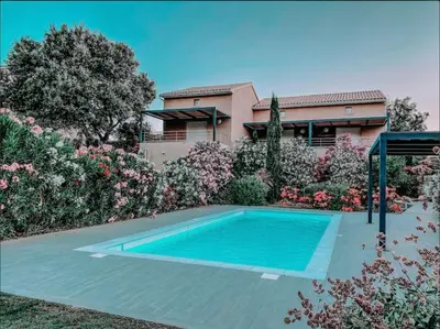 Piscine de l'établissement CASA GIABICONI - Villa 6pers. piscine & spa ou située à proximité