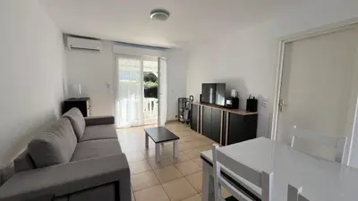 Cuisine ou kitchenette dans l'établissement Maison à Cervione Prunete jardin piscine accès direct plage
