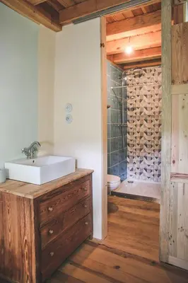 Salle de bains dans l'établissement Eco lodge Carbonaccio