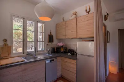 Cuisine ou kitchenette dans l'établissement Maison A Luna