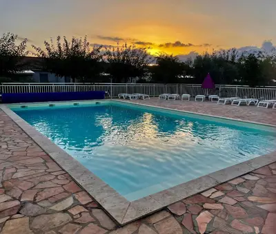 Piscine de l'établissement Casa ou située à proximité